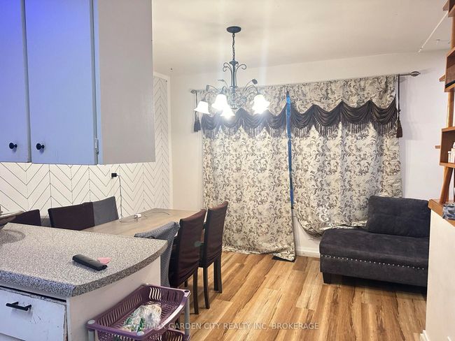 15 Champlain Ave, Home with 3 bedrooms, 1 bathrooms and 2 parking in Hamilton ON | Image 7