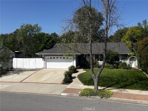 3319 Holloway St, Newbury Park, CA, 91320-5436 | Card Image