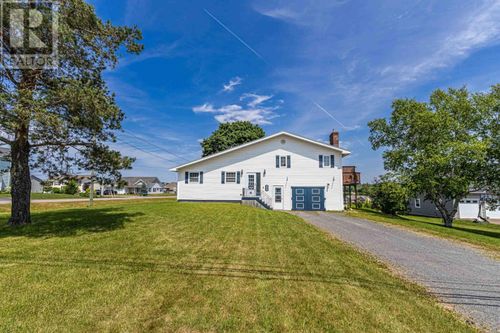 324 Kinlock Road, Stratford, PE, C1B2M6 | Card Image