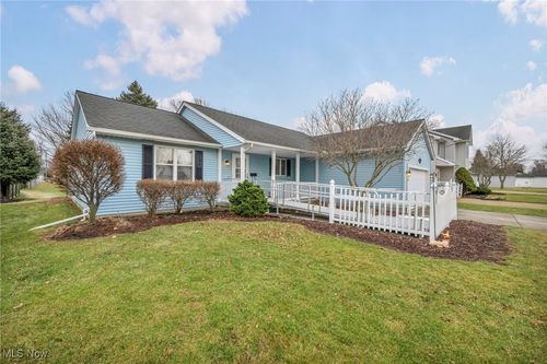 708 Dorn Dr, Sandusky, OH, 44870-1668 | Card Image