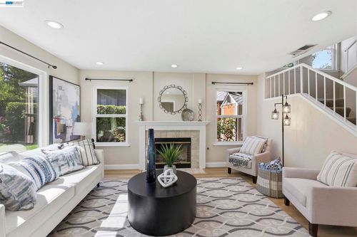3711 Kamp Dr, Pleasanton, CA, 94588-2637 | Card Image
