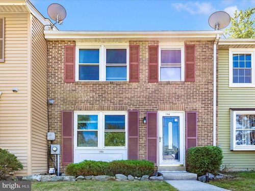 154 Fairfield Dr, FREDERICK, MD, 21702-8706 | Card Image