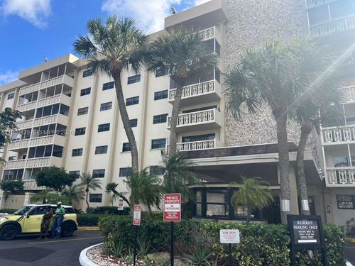 apt-501-800 Ne 195th St, Miami, FL, 33179-3417 | Card Image