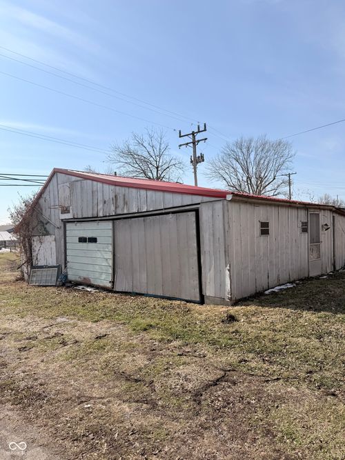 109 Williamson St, Westport, IN, 47283-9687 | Card Image