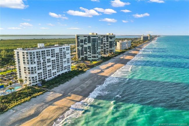 APT-1204 - 9600 Ocean Dr, Condo with 2 bedrooms, 2 bathrooms and null parking in Jensen Beach FL | Image 35