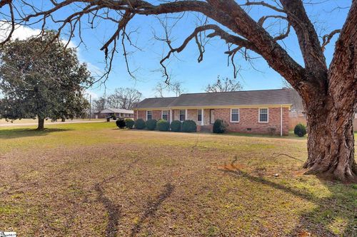 2114 Karen Ln, Anderson, SC, 29626-5255 | Card Image