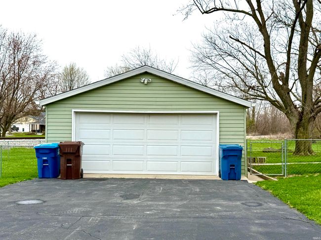603 N Maple St, House other with 3 bedrooms, 2 bathrooms and null parking in Converse IN | Image 4