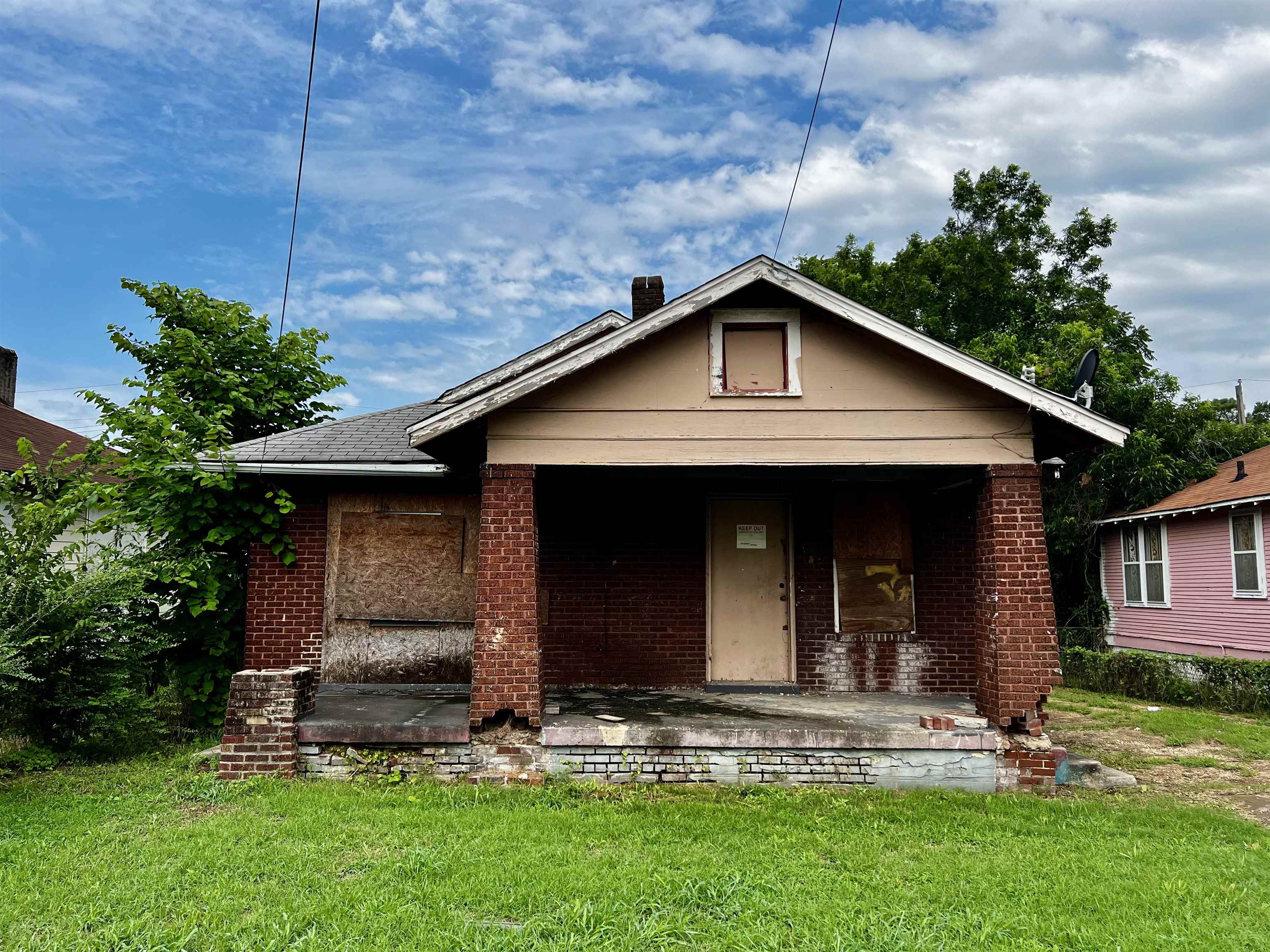 Willett St, Memphis, TN 38106