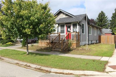 304 Nelson St, House other with 3 bedrooms, 1 bathrooms and 4 parking in Brantford ON | Image 1