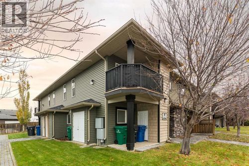 895 Mount Sundance Manor W, Lethbridge, AB, T1J1X7 | Card Image