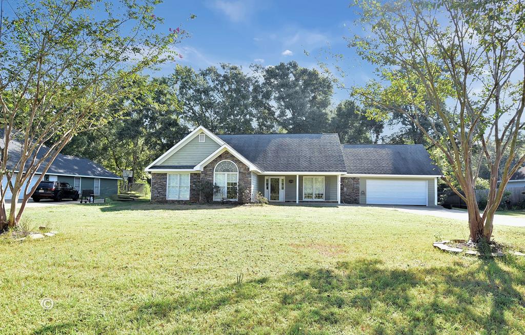 Owens Rd, Fort Mitchell, AL 36856