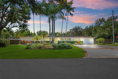 8260 Sw 95th St, Miami, FL, 33156-2447 | Card Image
