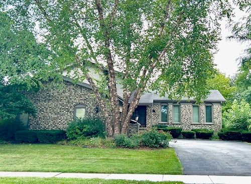 1239 E Carpenter Dr, Palatine, IL, 60074-7226 | Card Image