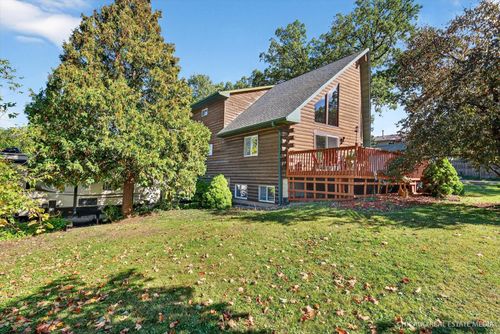 104 Morningside Dr, Lakemoor, IL, 60051-8706 | Card Image