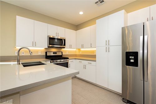 unit-210-11236 Rainbow Peak Ave, Las Vegas, NV, 89135-3607 | Card Image