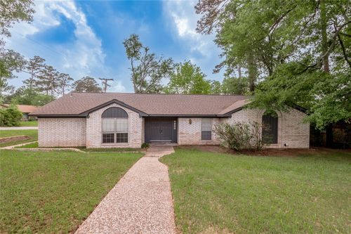2118 Avenue S, Huntsville, TX, 77340-4927 | Card Image