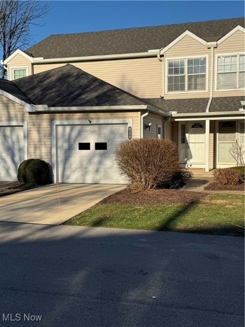 b-4235 River Ridge Dr, Cleveland, OH, 44109-3795 | Card Image