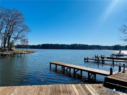 9259 Eagle Cove Cir, South Chesterfield, VA, 23803-1099 | Card Image