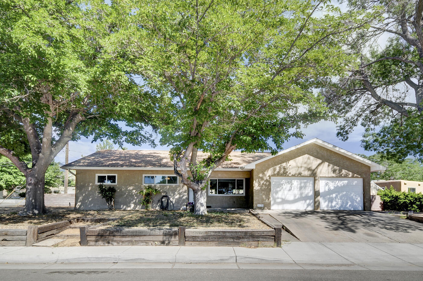 June St, Albuquerque, NM 87112