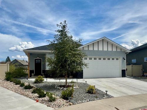 2802 Glacier Dr, Montrose, CO, 81401-6040 | Card Image
