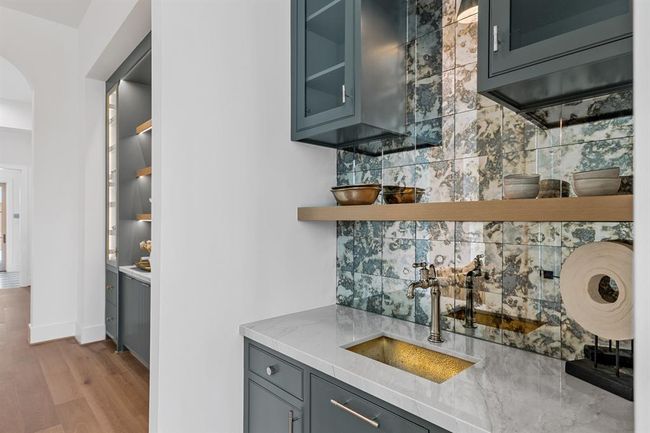 216 W 31 St St, House other with 6 bedrooms, 8 bathrooms and 2 parking in Houston TX | Image 26