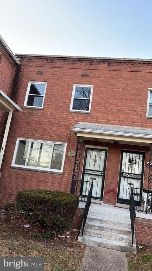 7912 Riggs Rd, HYATTSVILLE, MD, 20783-4402 | Card Image