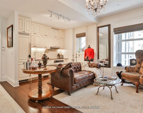 520-22 Leader Lane, Toronto, ON, M5E0B2 | Card Image