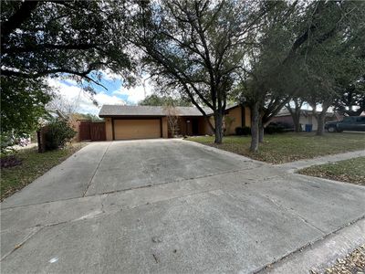 106 Flournoy, House other with 3 bedrooms, 2 bathrooms and null parking in Odem TX | Image 3