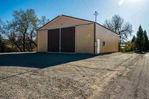 407 E Brock St, Buffalo, WY, 82834-2211 | Card Image