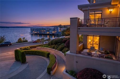 a201-528 Lake St S, Kirkland, WA, 98033-6499 | Card Image