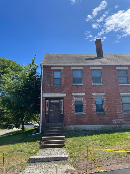 1-69 South St, Rollinsford, NH, 03869-3002 | Card Image