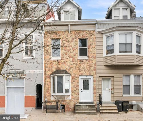 216 N 11th St, READING, PA, 19601-3143 | Card Image