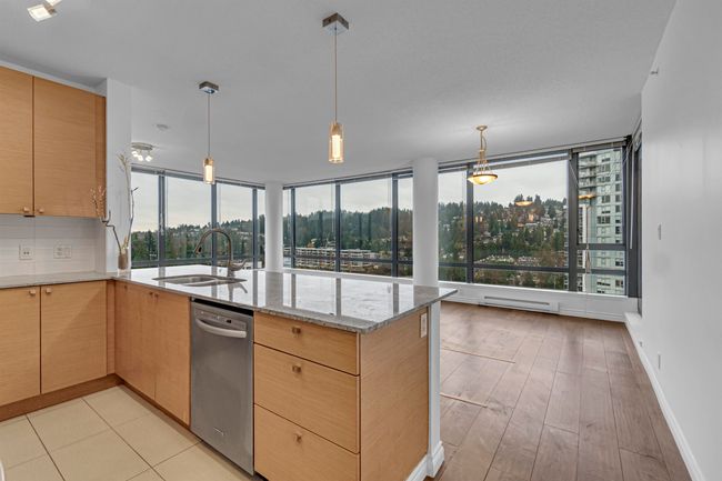 1602 - 400 Capilano Rd, Condo with 2 bedrooms, 2 bathrooms and 1 parking in Port Moody BC | Image 11