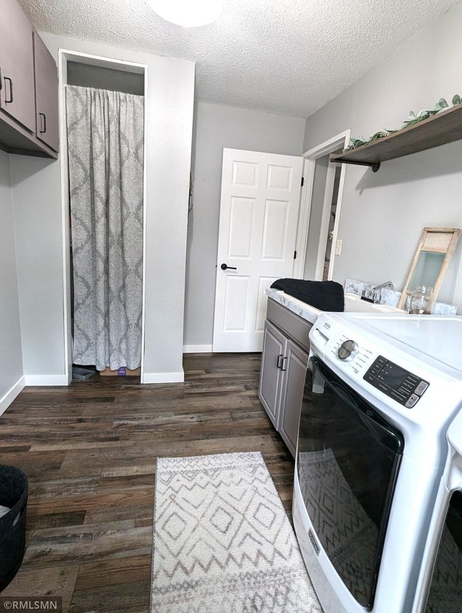 32255 County 21, House other with 5 bedrooms, 3 bathrooms and null parking in Browerville MN | Image 33