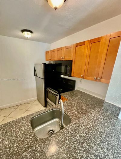 C-109 - 492 Nw 165th St Rd, Condo with 2 bedrooms, 2 bathrooms and null parking in Miami FL | Image 2