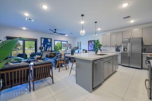 668 Ne Waters Edge Ln, Port St. Lucie, FL, 34983-3533 | Card Image