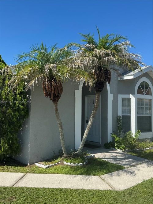 2399 Harbor Town Dr, KISSIMMEE, FL, 34744-5139 | Card Image