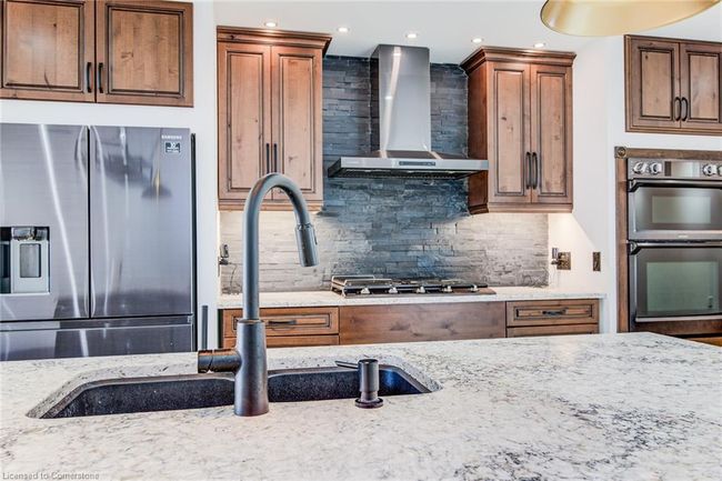 720 Main St W, House other with 2 bedrooms, 3 bathrooms and 3 parking in Listowel ON | Image 14