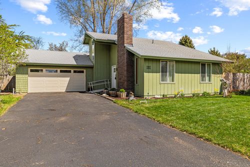 5081 Southview Dr, Klamath Falls, OR, 97603-8545 | Card Image