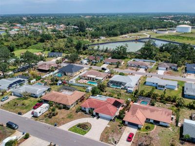 416 Gulf Breeze Boulevard, House other with 3 bedrooms, 2 bathrooms and null parking in Venice FL | Image 2