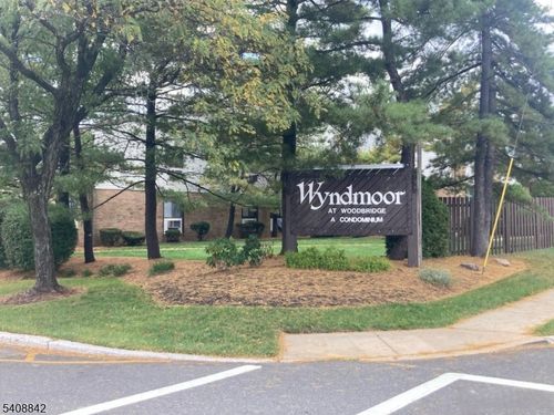 1307 Cricket Ln, Woodbridge, NJ, 07095-1594 | Card Image