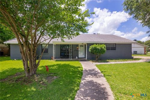 701 Morninglory Ln, Victoria, TX, 77904-2101 | Card Image