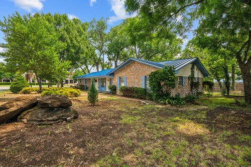 305 Bluebonnet Dr, Grapevine, TX, 76051-3546 | Card Image