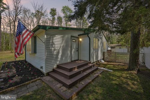 1128 Poplar Ave, WILLIAMSTOWN, NJ, 08094-4411 | Card Image