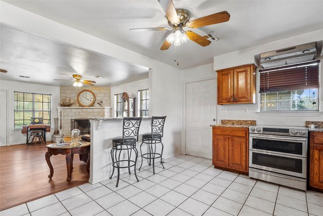 491 Herron Trl, Home with 3 bedrooms, 2 bathrooms and 8 parking in McDade TX | Image 11