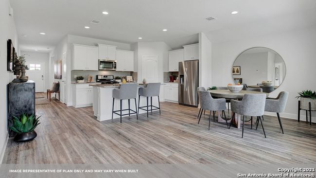 1025 Argonne Forest, House other with 4 bedrooms, 2 bathrooms and null parking in Seguin TX | Image 14