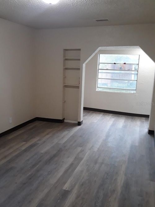 350 Maple St, Daytona Beach, FL, 32114-4830 | Card Image