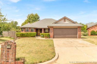 9305 Southland Avenue, House other with 3 bedrooms, 2 bathrooms and null parking in Oklahoma City OK | Image 1