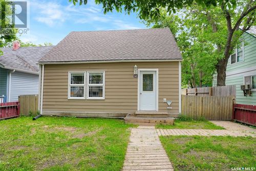 1143 Wascana St, Regina, SK, S4T4H9 | Card Image