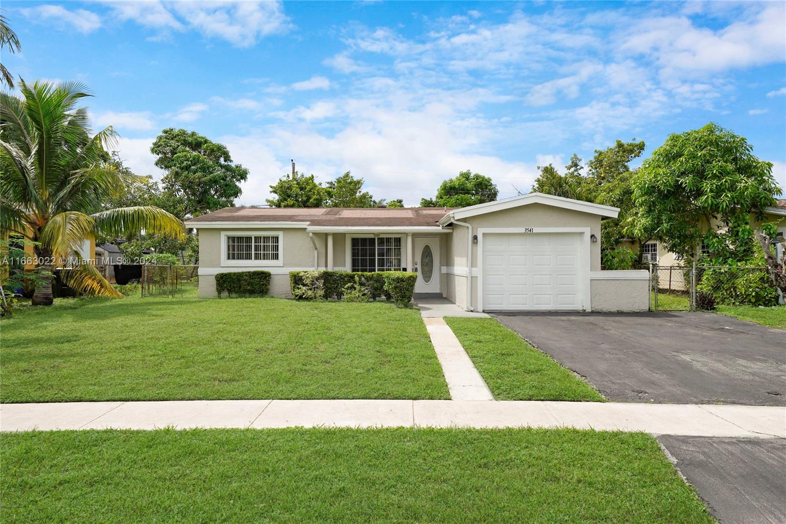 35th Ave, Lauderdale Lakes, FL 33309